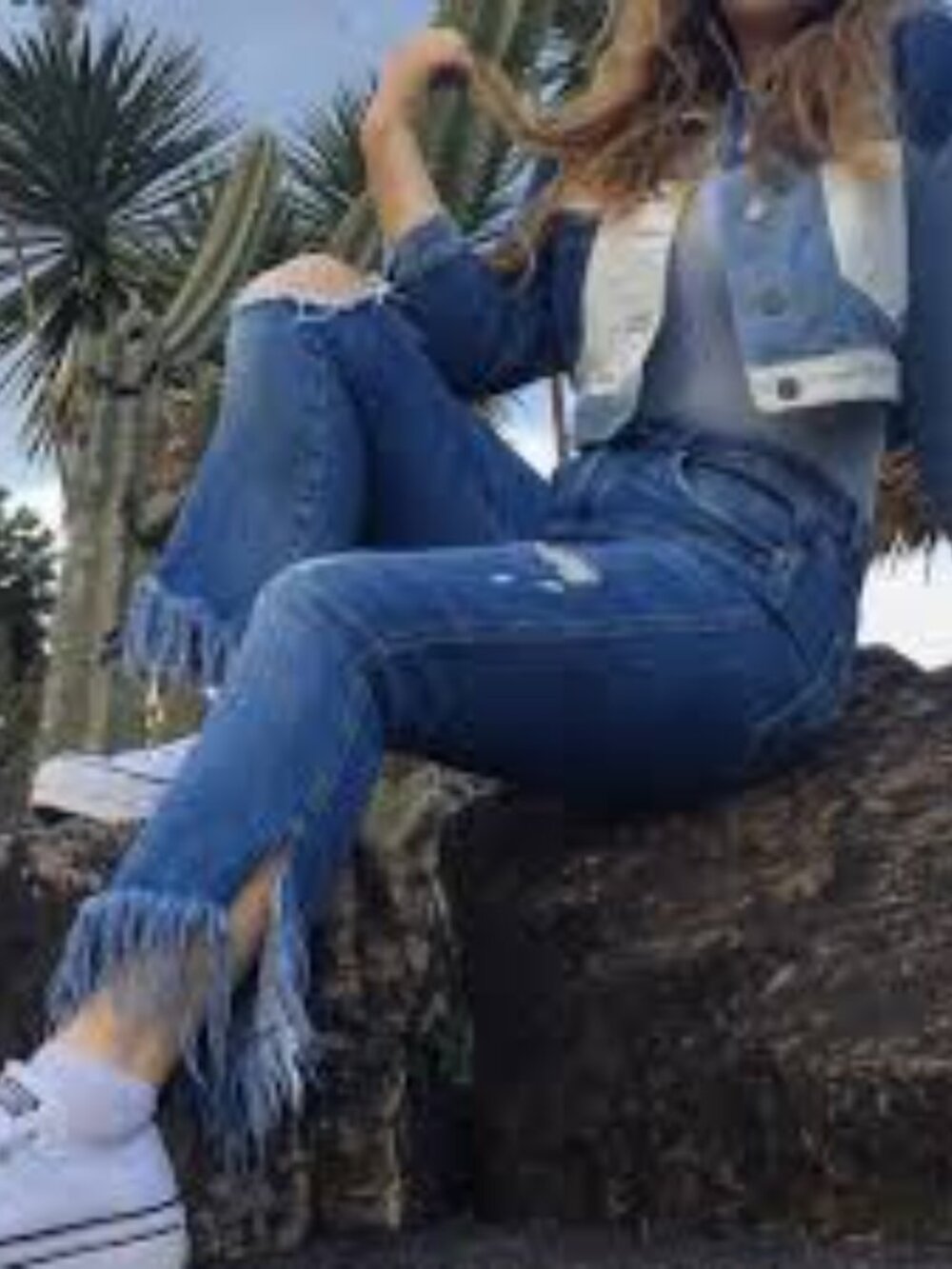 Zara Women's Distressed Frayed Hem Blue Jeans